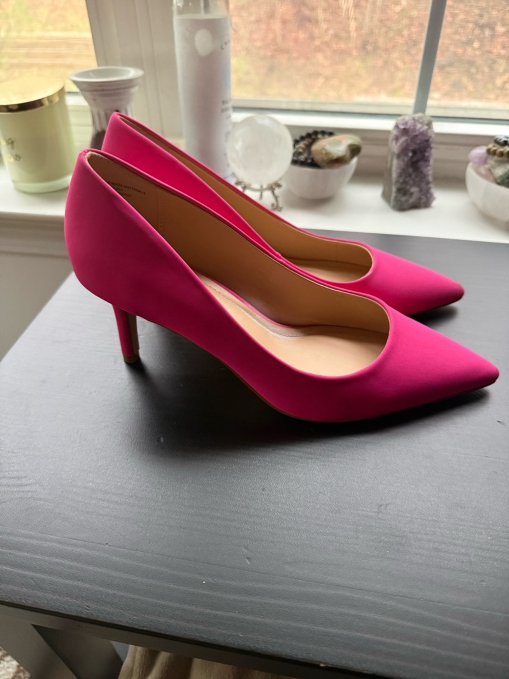 Women's Pointed-Toe Hot Pink Stiletto Pumps - Picture 12 of 14